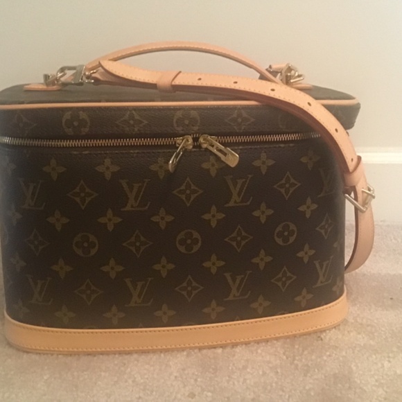 Louis Vuitton Vanity Case - Picture 14 of 16